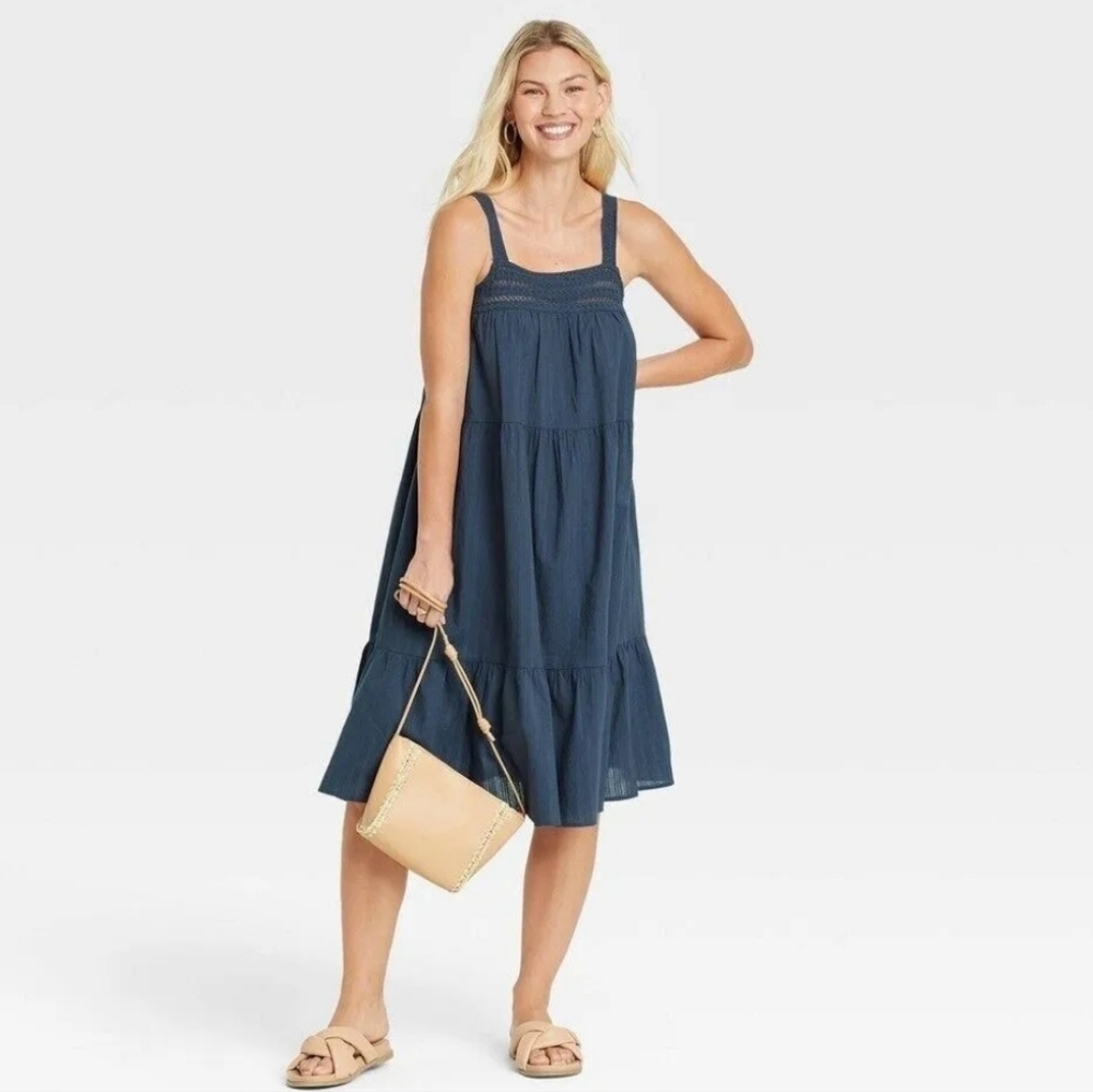 NEW Universal Thread Women's Crochet Tiered Sleeveless Dress Size M Blue Midi